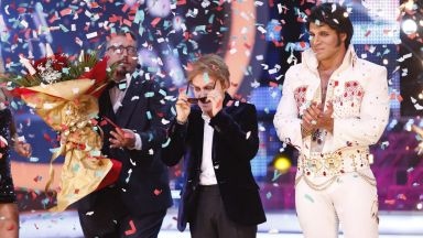 Рафи е победителят в деветия сезон на предаването Като две